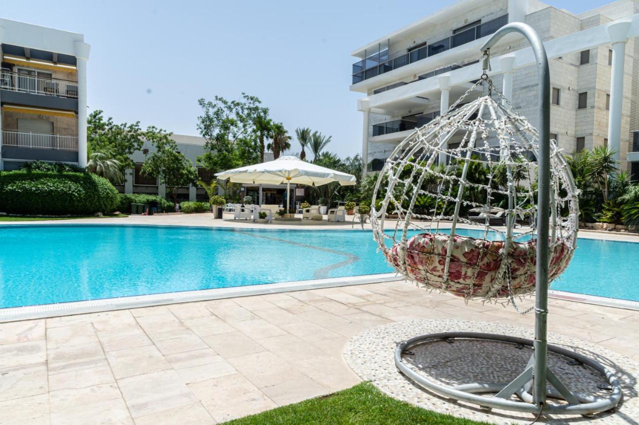 Appartamento דירת גן פונה לבריכה - Pool Garden View Eilat Esterno foto