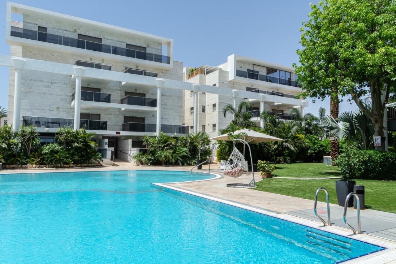 Appartamento דירת גן פונה לבריכה - Pool Garden View Eilat Esterno foto