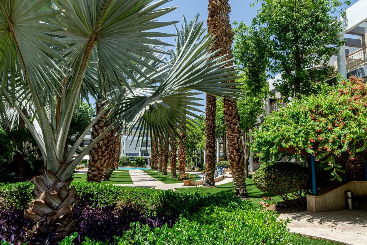 Appartamento דירת גן פונה לבריכה - Pool Garden View Eilat Esterno foto