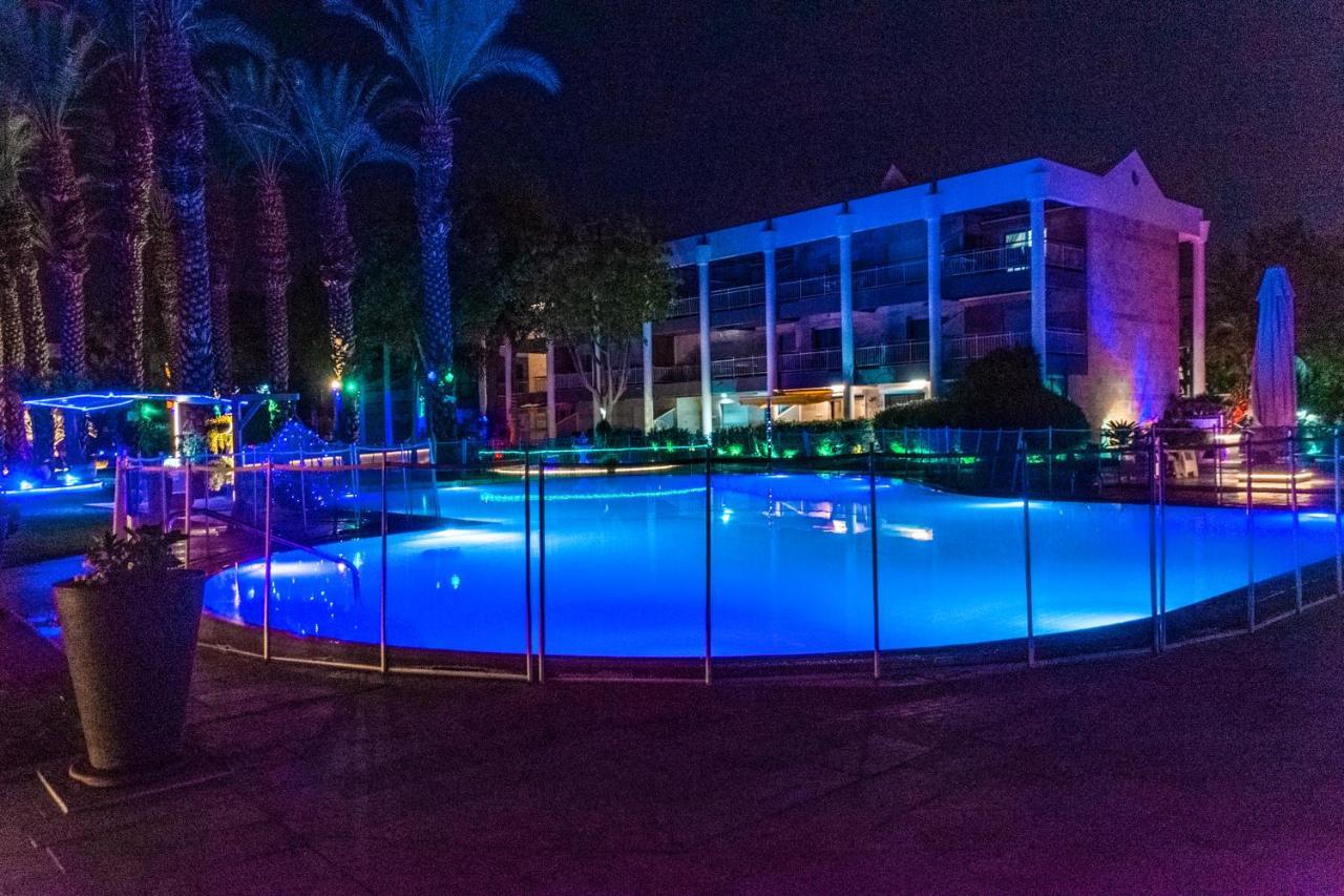 Appartamento דירת גן פונה לבריכה - Pool Garden View Eilat Esterno foto