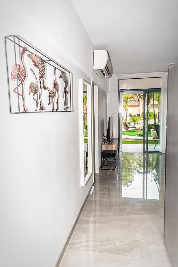 Appartamento דירת גן פונה לבריכה - Pool Garden View Eilat Esterno foto