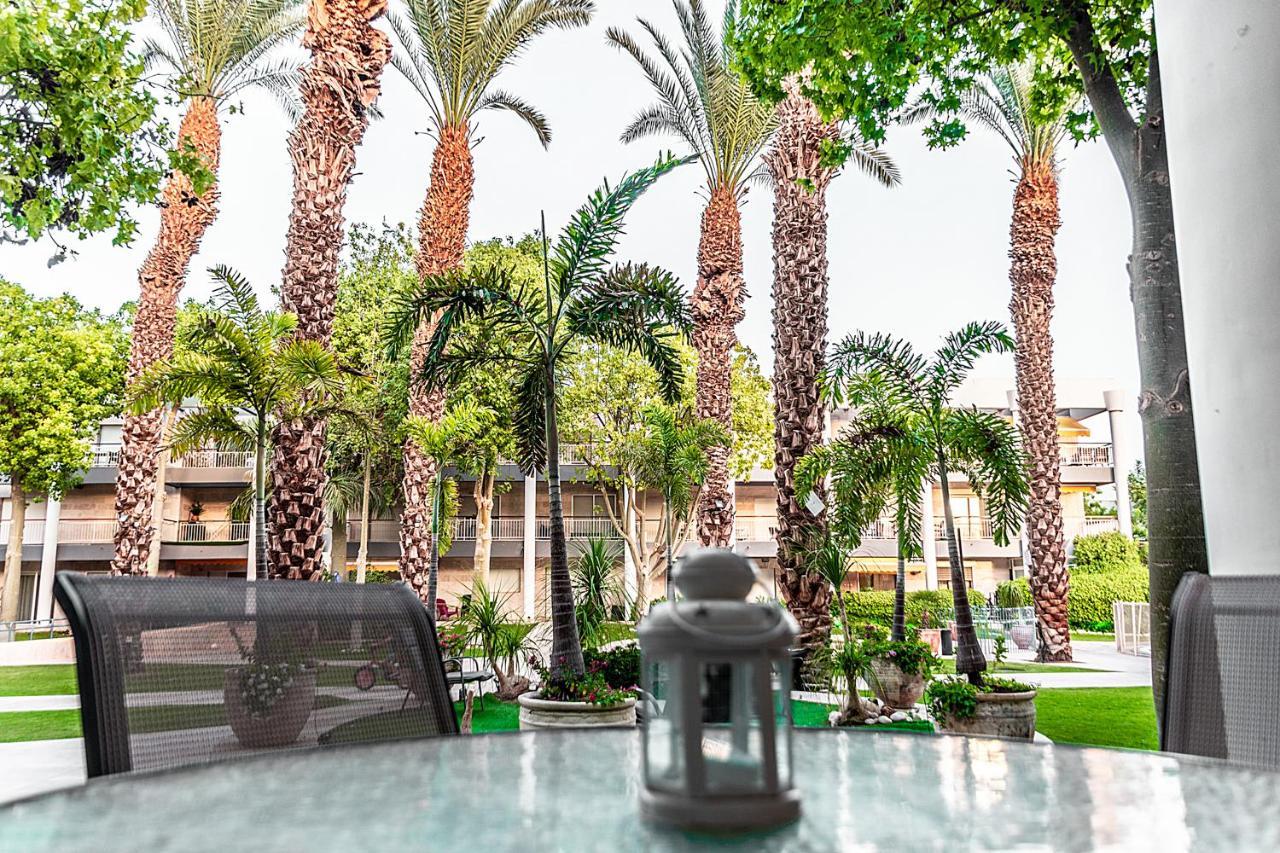 Appartamento דירת גן פונה לבריכה - Pool Garden View Eilat Esterno foto