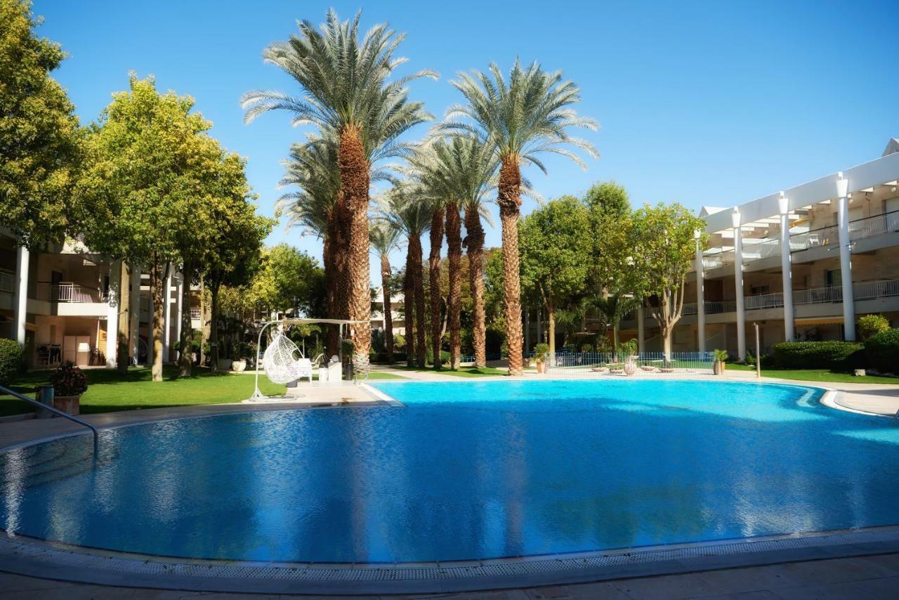 Appartamento דירת גן פונה לבריכה - Pool Garden View Eilat Esterno foto