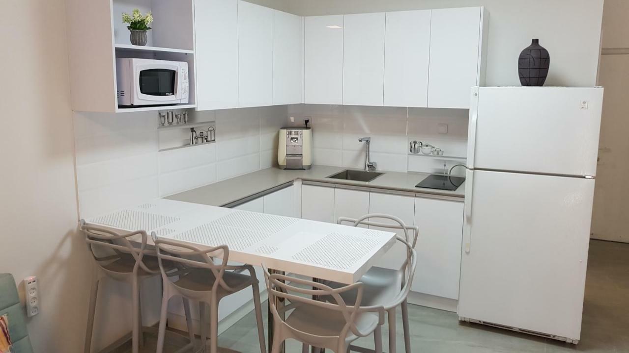 Appartamento דירת גן פונה לבריכה - Pool Garden View Eilat Esterno foto
