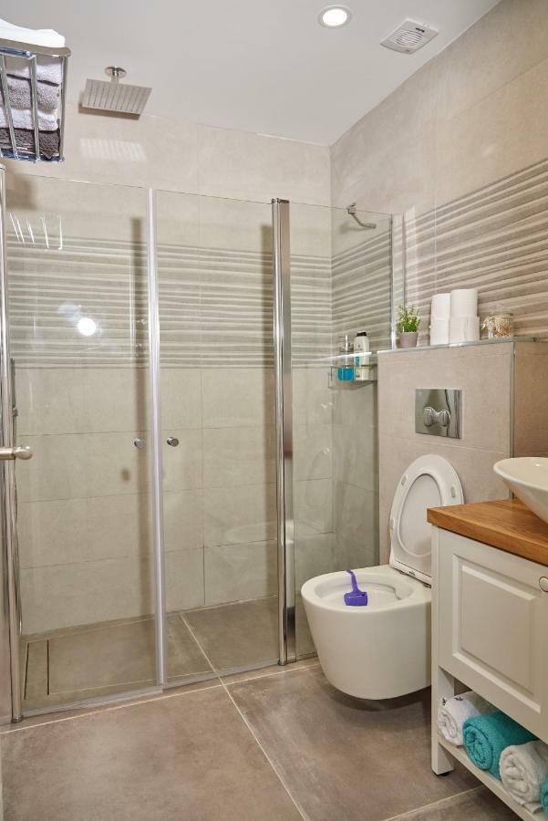 Appartamento דירת גן פונה לבריכה - Pool Garden View Eilat Esterno foto