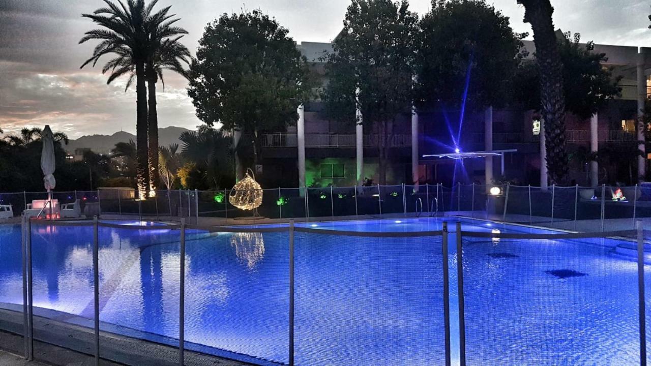 Appartamento דירת גן פונה לבריכה - Pool Garden View Eilat Esterno foto